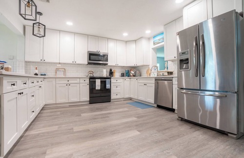 Fort Walton Beach Casa | Spacious 4-bedroom house in Fort Walton Beach with lots of parking.