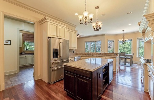 Highland Heights Casa | Spacious 4-bedroom house in serene Highland Hts! W/ pool AC, WiFi, fitness room