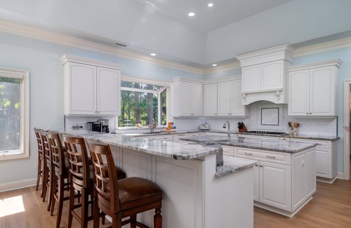 Seabrook Island Casa | Spacious 5-bed home in Seabrook Island, perfect for families and golf enthusiasts Amenity Cards