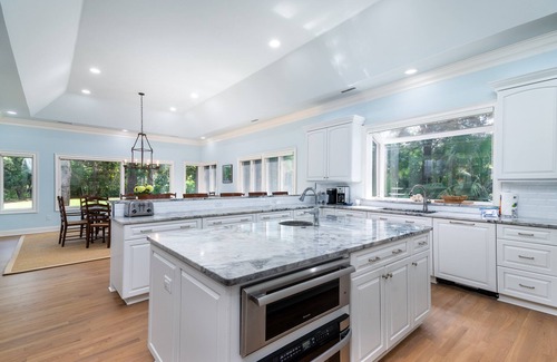 Seabrook Island Casa | Spacious 5-bed home in Seabrook Island, perfect for families and golf enthusiasts Amenity Cards