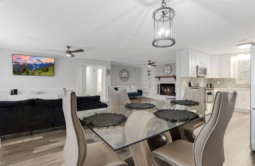 Valley Falls Casa | Spacious 4-bedroom house in serene Boiling Springs with AC