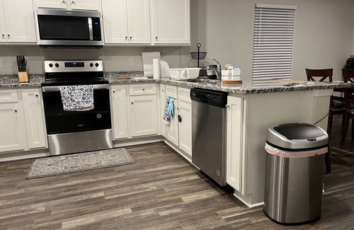Kings Mountain Casa | Spacious 4 bedroom Home in a quiet mountain neighborhood