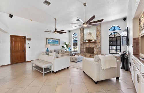 Edgewater Casa | Spacious 4-bedroom, harbor Acces ON canal, fish of the dock Rv parking POOL SPA