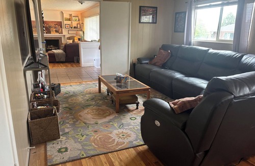 Canyon Rim Casa | Spacious 4-bedroom house with WiFi, outdoor patio, 5 min to Canyons, home office