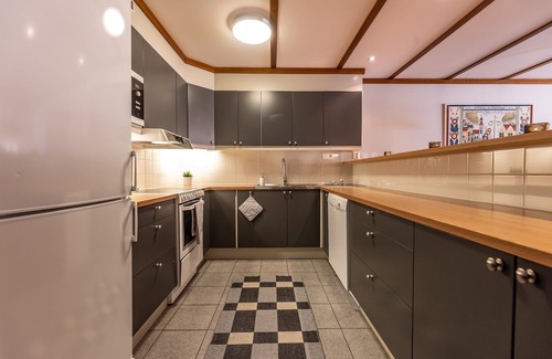 Salen Apartamento | Spacious 4 Bedroom Apartment in the Midst of Skiing, Hiking & Biking
