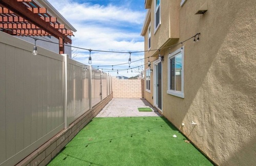 Valley Center Casa | Spacious 4-Bedroom Retreat with AC & WiFi in Scenic Valley Center