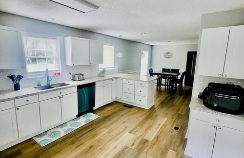 Warner Robins Casa | SPACIOUS 4-Bedroom 10 Mins AFB