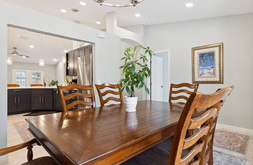 Palm Bay Casa | Spacious 4 bedroom, 2000 sq ft home with parking on premise.