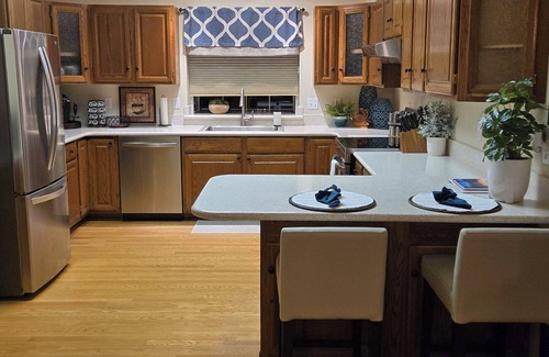 Sequim Casa | Spacious 4-bedroom 3-full bathroom on Cedars at Dungeness golf course.