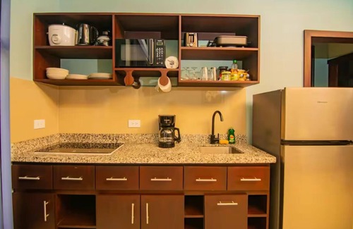 Monterrey Apartamento | Spacious 4-bedroom apartments with pool, 2 hot tubs near La Fortuna Costa Rica