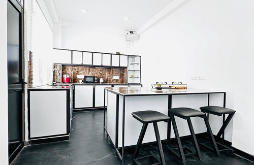 Maharagama Apartamento | Spacious 4-bedroom apartment with AC and WiFi in beautiful Nugegoda