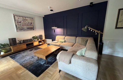 Saska Kepa Apartamento | Spacious 4-bedroom apartment with WiFi, AC in charming Warszawa