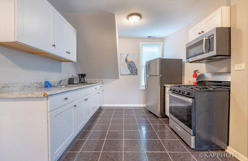 Ducktown Apartamento | Spacious 4-bedroom apartment with AC and WiFi in terrific Chicago
