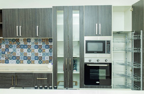 Abuja Apartamento | Spacious 4 bedroom Apartment with gym, laundry, internet, and 24Hrs solar power