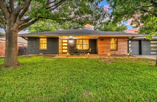 Coronado Hills Casa | Spacious 4-Bedroom Austin Home with Patio, BBQ, & Great Location Near Mueller and North Loop