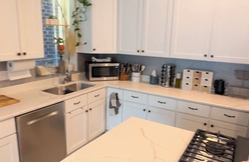 Wicker Park Apartamento | Spacious 4-bedroom duplex in Wicker Park/Humboldt Park with 1 Parking spot
