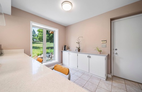 Plato Center Casa | Spacious 4-bedroom getaway with beautiful patio garden & fitness room, Wifi