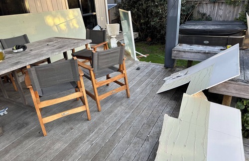 Whangapoua Casa | Spacious 4-bedroom house in terrific Whangapoua with WiFi