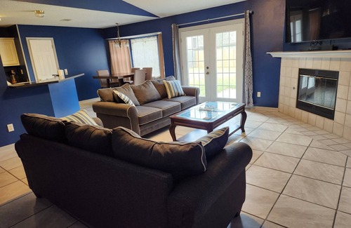 Florida Panhandle Casa | Spacious 4-bedroom house in charming Cantonment with WiFi, AC