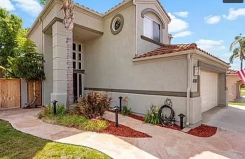 Ivey Ranch - Rancho Del Oro Casa | Spacious 4-bedroom house with hot tub and spa-like backyard. Home away from home