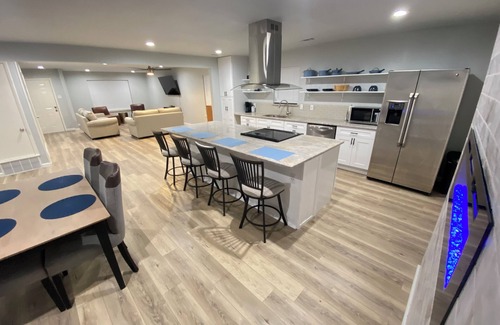 Garland Casa | Spacious 4 Bedroom Home with Pool & NO CLEANING FEE