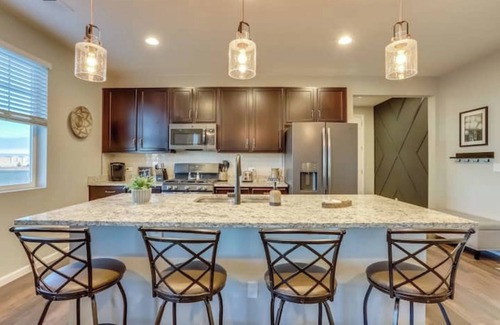 Brighton Casa | Spacious 4-bedroom house in charming Brighton w/WiFi, AC.