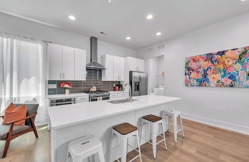 Sugar Creek Casa | Spacious 4-bedroom house with WiFi, AC in charming Charlotte