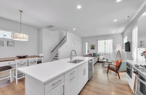 Sugar Creek Casa | Spacious 4-bedroom house with WiFi, AC in charming Charlotte