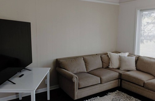 West Columbus Casa | Spacious 4-bedroom house in near downtown Columbus