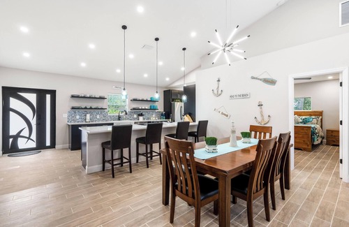 South Gate Ridge Casa | Spacious 4-bedroom house with POOL and WiFi in fabulous Sarasota