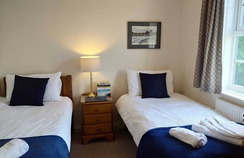 Sheffield Casa | Spacious 4 Bedroom House with Garden