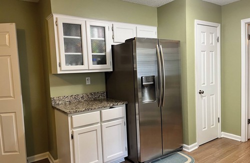 University District Casa | Spacious 4-bedroom house in charming Memphis with AC, WiFi
