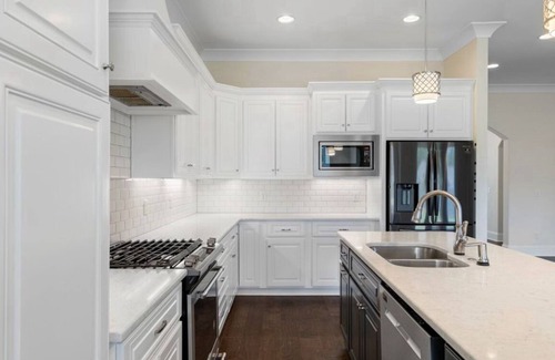 Auburn Casa | Spacious 4 Bedroom House in Auburn- Located 3.1 miles from AU Stadium