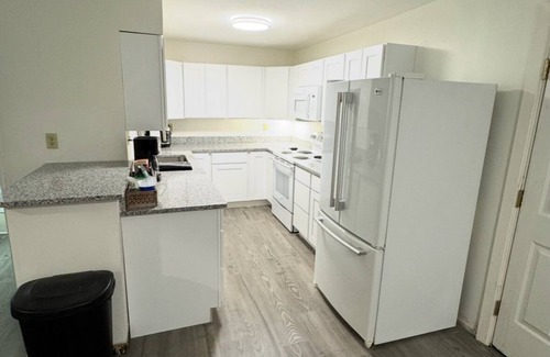 Oxford Casa | Spacious 4-bedroom house right at the Miami University Campus!