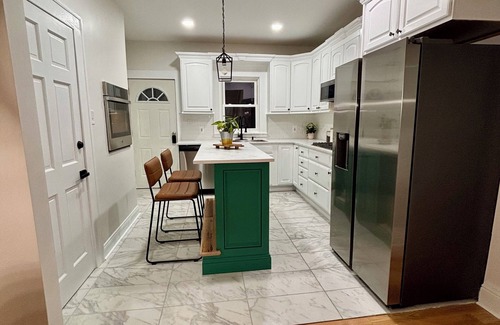 Utica Casa | Spacious 4-bedroom house in charming Utica with WiFi, AC