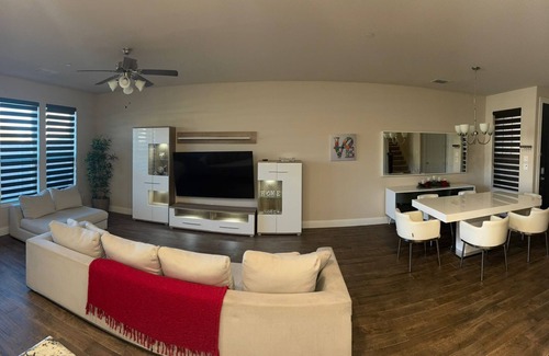 Allen Casa | Spacious 4-bedroom in lovely Allen, Near Allen Outlet, Weekly/Monthly Discounts!
