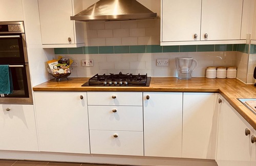 Clyst St Mary Casa | Spacious 4 Bedroom Property With Plenty Room of off Road Parking