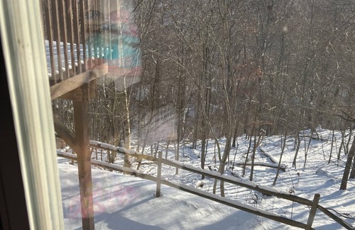 Bushkill Casa | Spacious 4-bedroom townhome with WiFi, AC in wonderful Saw Creek