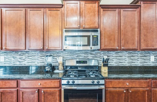 Elkridge Casa | Spacious 4-bedroom townhome in charming Elkridge with WiFi, AC/ Outdoor Playarea