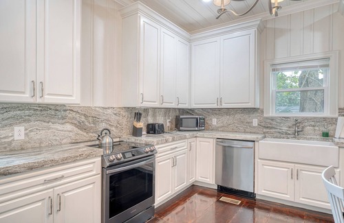 Branchville Casa | Spacious 4-bedroom house in charming Branchville with AC, WiFi