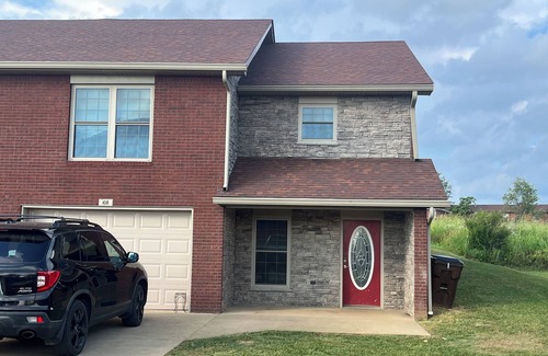 Hodgenville Casa | Spacious 4-bedroom 2.5 bath Duplex
