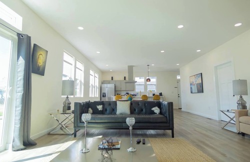 Fountain Square Casa | Spacious 4-bedroom house in delightful Fountain square- Indianapolis