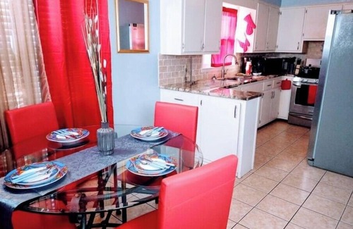 Kansas City Casa | "Spacious 4-Bedroom Oasis, sleeps 11—Perfect VRBO Getaway Awaits! Book Today!"