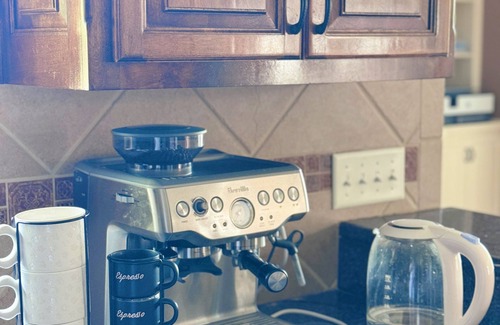 Lee's Summit Casa | Spacious 4-bedroom house with WiFi and AC in fabulous Lee's Summit