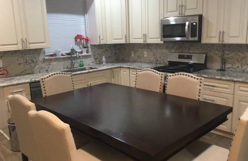Gentilly Casa | Spacious 4-bedroom house in wonderful New Orleans with WiFi, AC
