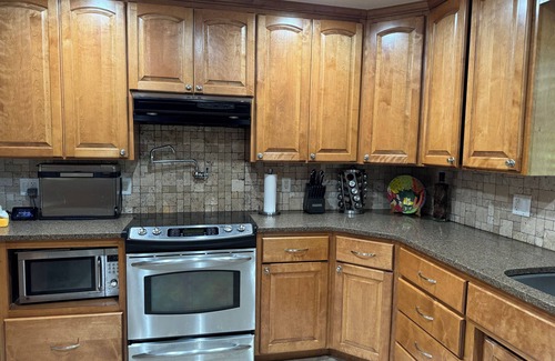 Killearn Estates Casa | Spacious 4-bedroom house in gorgeous Tallahassee with WiFi, AC, Pool