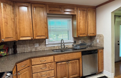 Killearn Estates Casa | Spacious 4-bedroom house in gorgeous Tallahassee with WiFi, AC, Pool