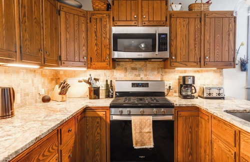 Town of Jerusalem Casa | Spacious 4-bedroom vacation home steps to Keuka Lake