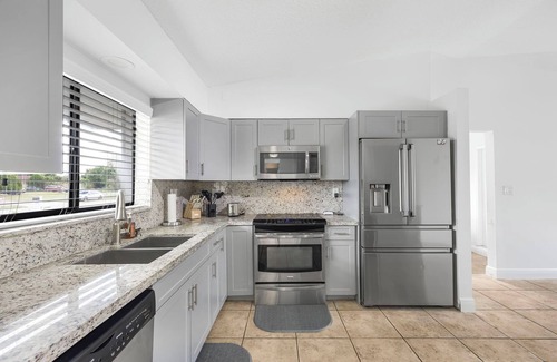 Country Club Casa | Spacious 4-bedroom w Pool, WiFi, Massage Chair and Game Room