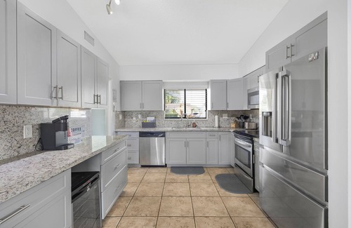 Country Club Casa | Spacious 4-bedroom w Pool, WiFi, Massage Chair and Game Room